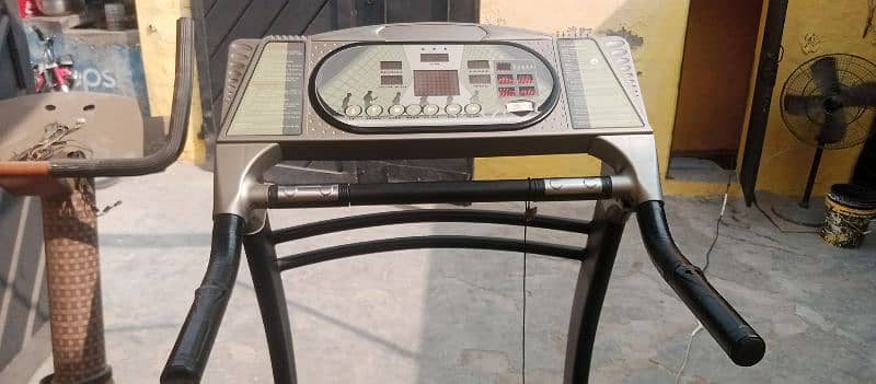 03228592818 treadmill ellipticals 7