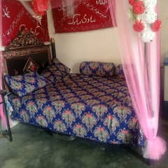 bed sofa aur 2 almare kamra ka Pura saman