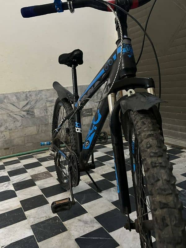 Mountain Gear bicycle 10/10 Condition 2