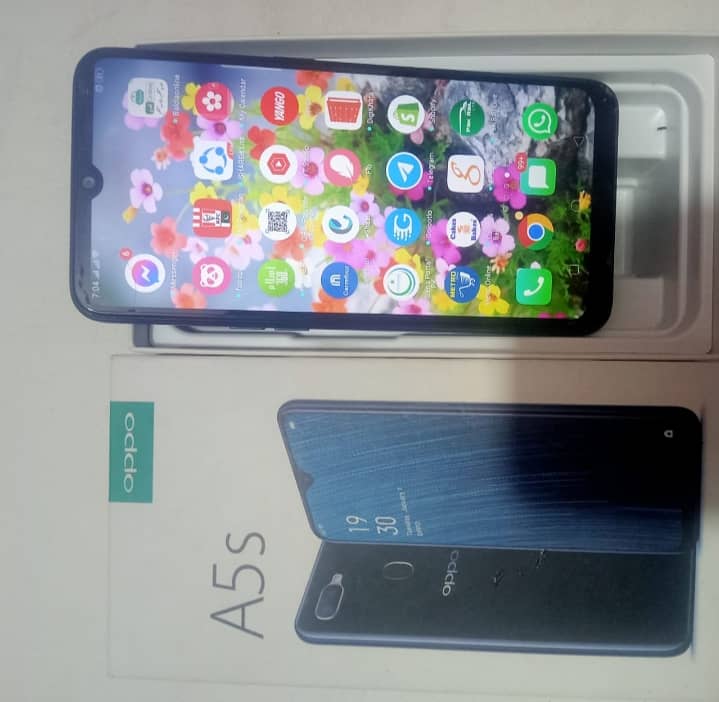 Oppo a5s lush condition 4 64 with all original assesries and box 1