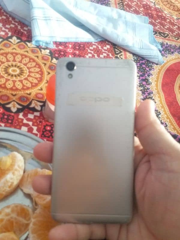 Oppo A37 1