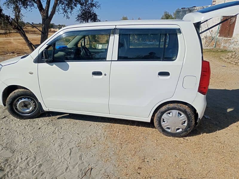 Suzuki Wagon R 2016 3