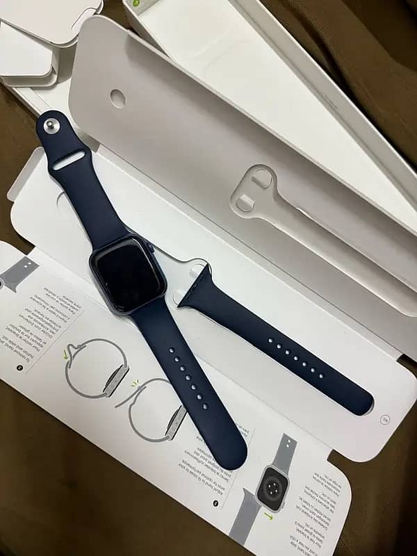 Apple Watch Series 7 45mm 100% Health Lahore 2