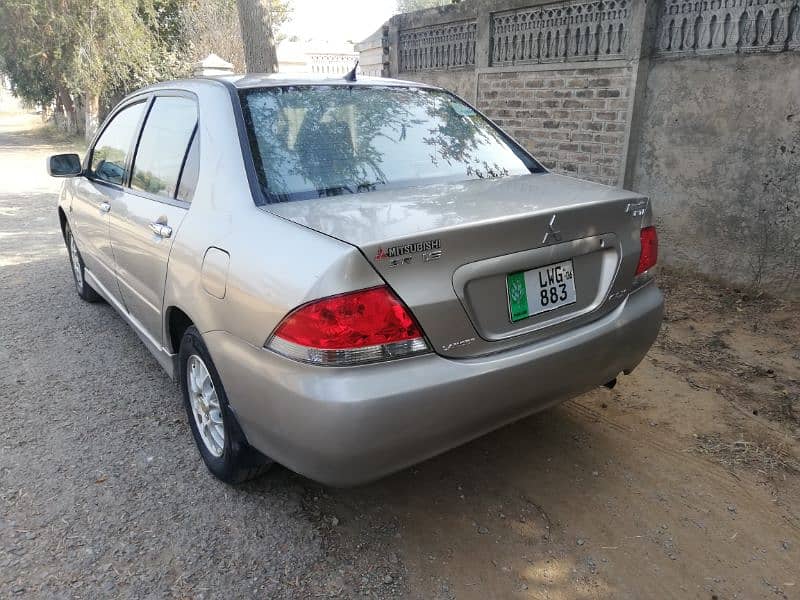 Mitsubishi lancer 1.6 glx Sunroof CVT 16