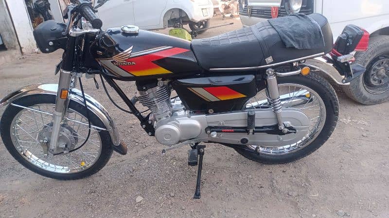 *Honda  CG 125  ( Model  2011)  Total Genuine* 1