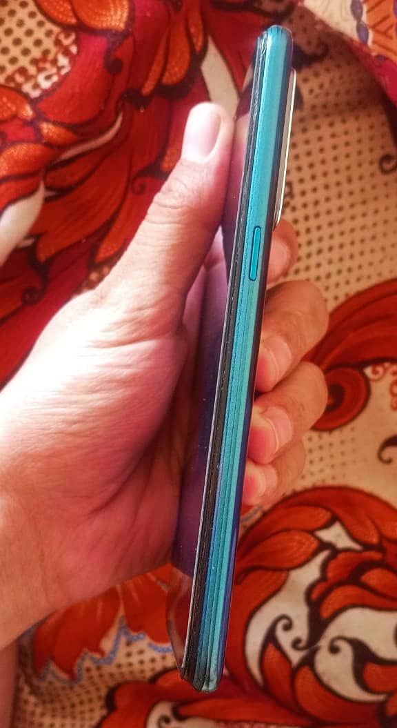 Realme 5 pro for sell 8-128 snapdragon 712 4