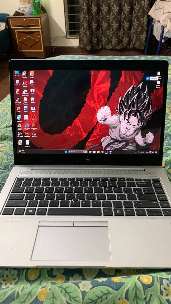 HP Elitebook 840 G5 - i7 8th Gen 1