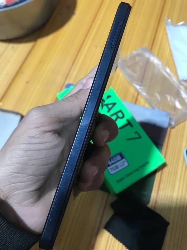 Infinix smart 7 4/64 3