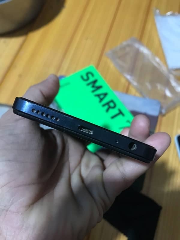 Infinix smart 7 4/64 4