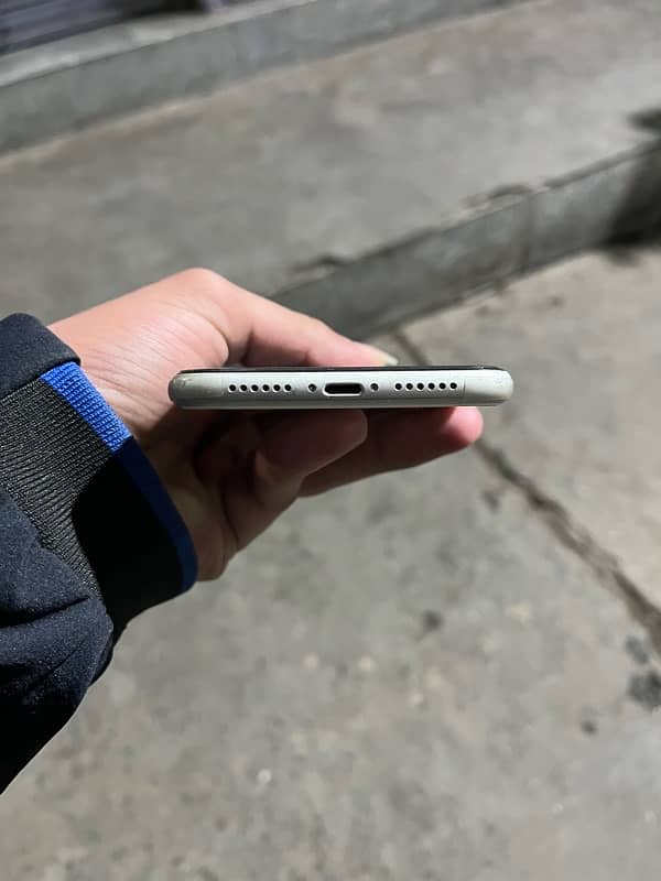 iPhone 11 Dual Physical 4