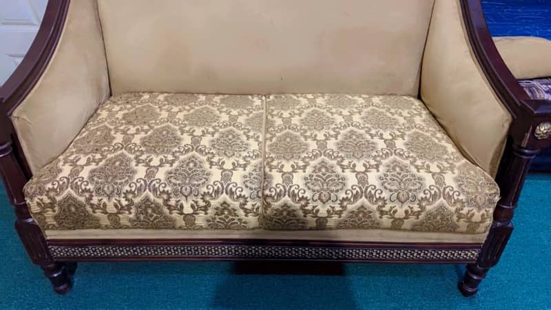 Beautiful sofa set 1