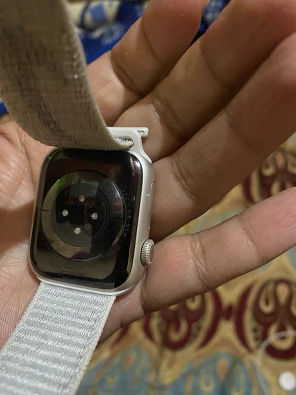 apple watch series 7 special starlight clour 45Mm 2