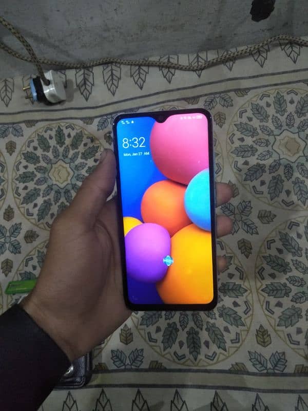 Vivo y1s 4