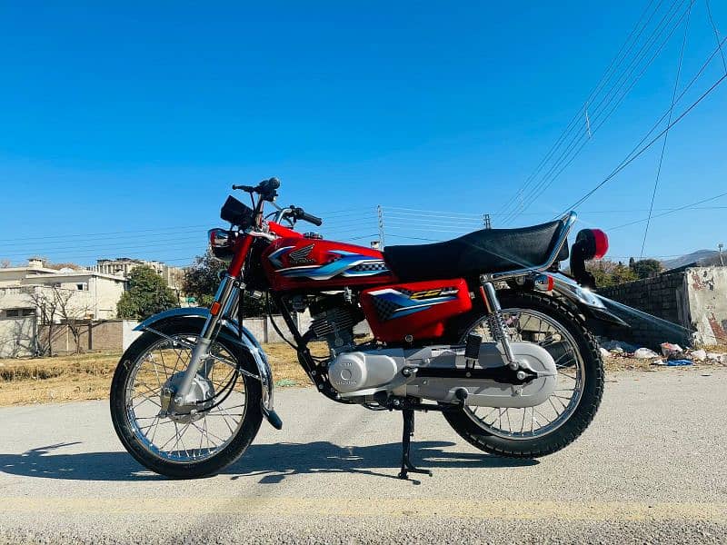 Honda 125 lush condition 10.10 7