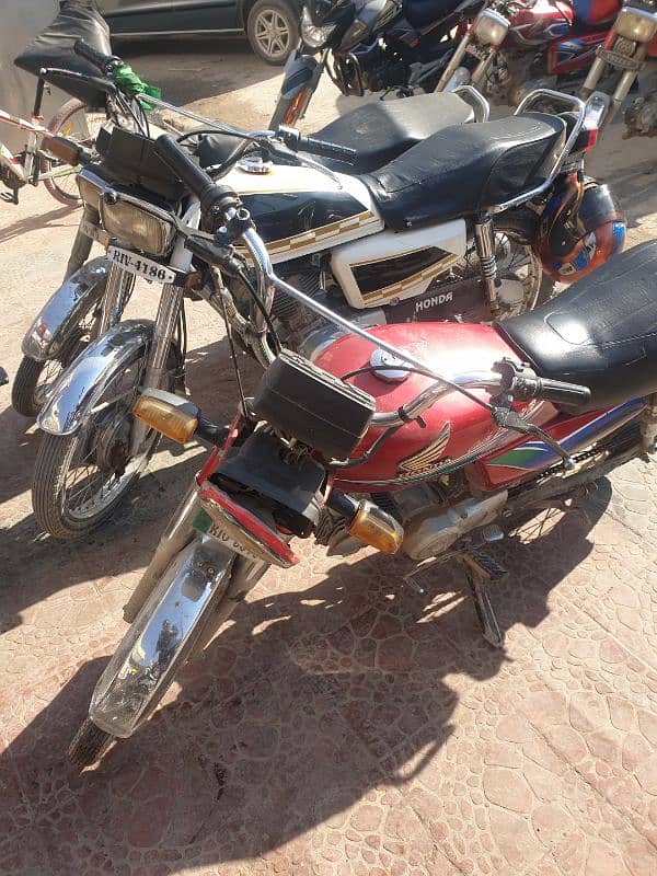 honda CD 70 2013 model condiction pic ma dakh sakty ho 0