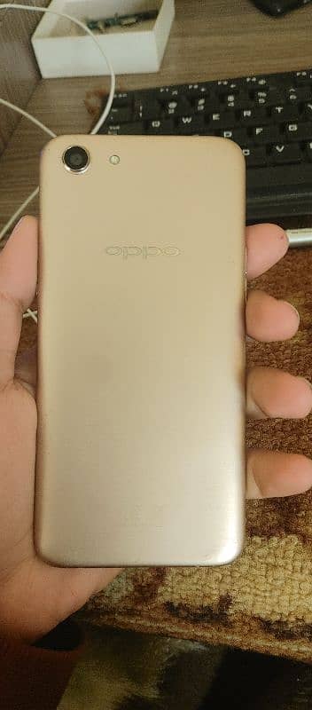 Oppo A83 1