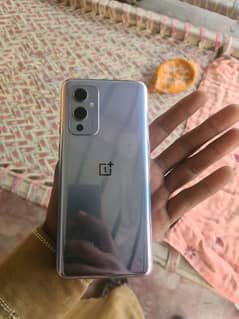 one plus 9.5g/non PTA 8/128gb. 10by10 condition