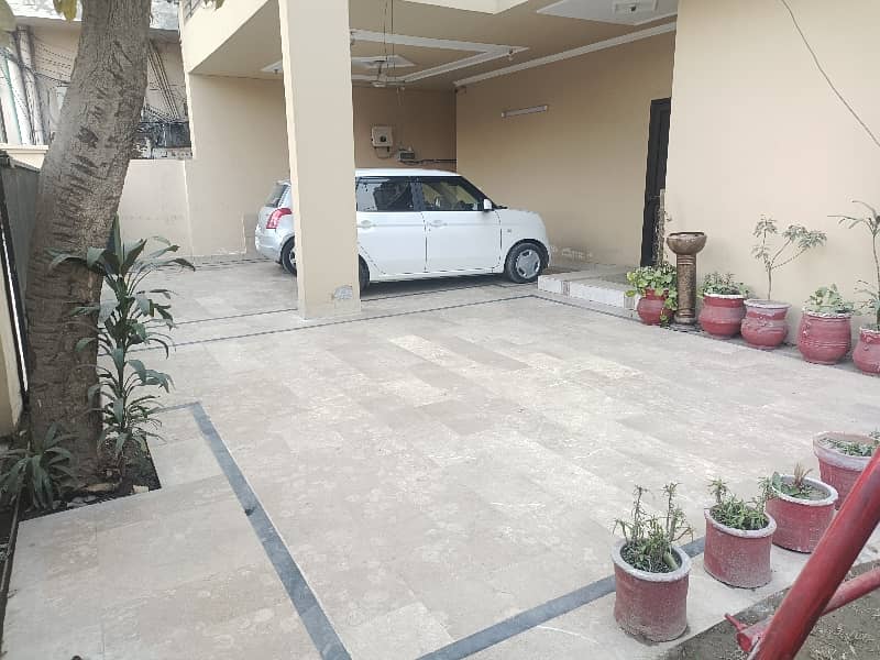 TOWNSHIP SECTOR A1 PECO ROAD NEAR MODEL TOWN LINK ROAD MAIN ROAD BACK ALMOST COMMERCIAL 1 KANAL LIVING HOUSE FOR SALE FOR LIVING SCHOOL HOSPITAL 1