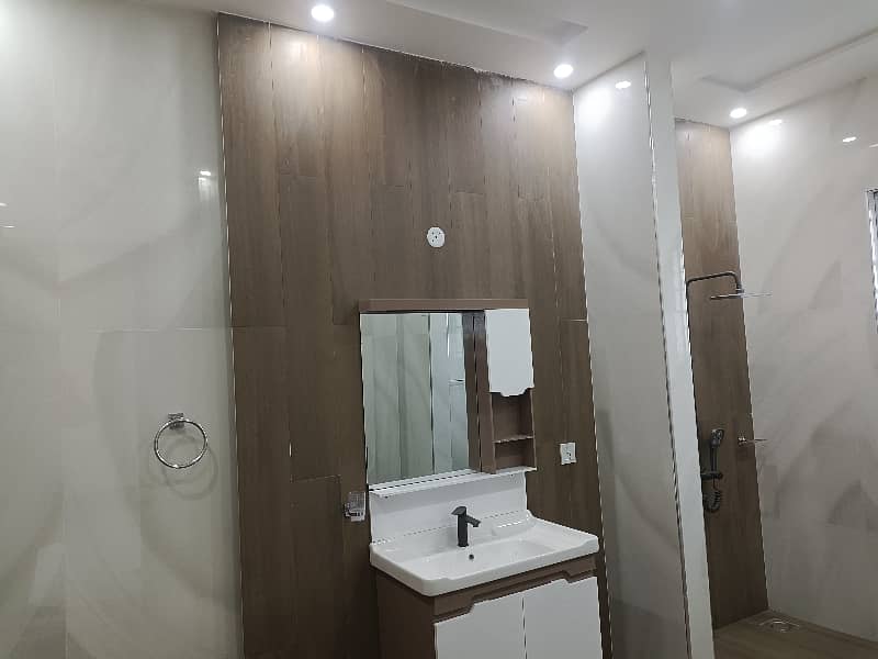 TOWNSHIP SECTER A1 NEAR MODEL TOWN LINK ROAD 1CANAL SPANISH UPPER PORTION 3BED DRAWING,DINING,KITCHEN,WITH2ND FLOUR 1BED ATTACHED BATH,STORE ROOM,BRAND NEW SPANISH HOUSE 1ST ENTRY FOR RENT 3