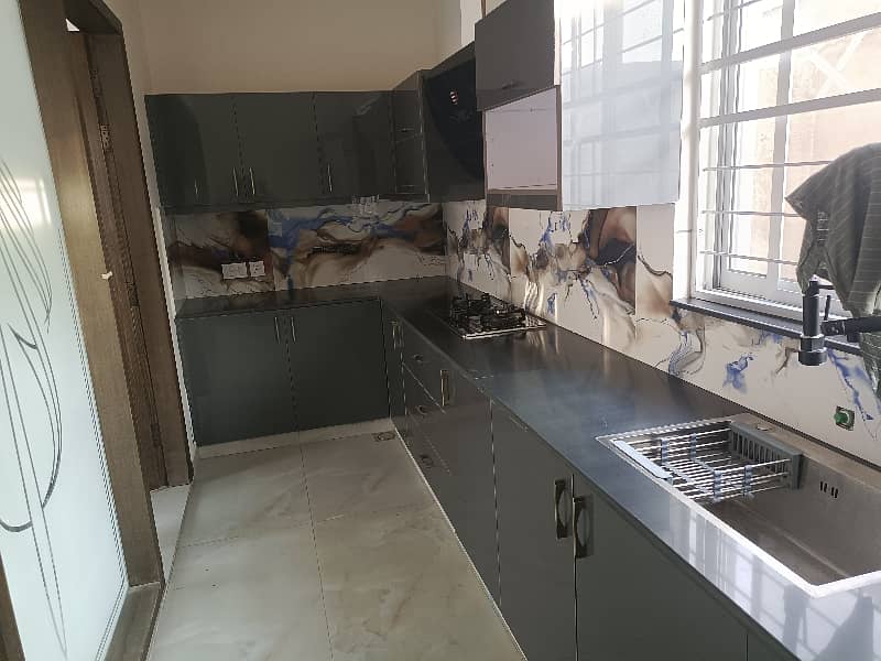 TOWNSHIP SECTER A1 NEAR MODEL TOWN LINK ROAD 1CANAL SPANISH UPPER PORTION 3BED DRAWING,DINING,KITCHEN,WITH2ND FLOUR 1BED ATTACHED BATH,STORE ROOM,BRAND NEW SPANISH HOUSE 1ST ENTRY FOR RENT 6