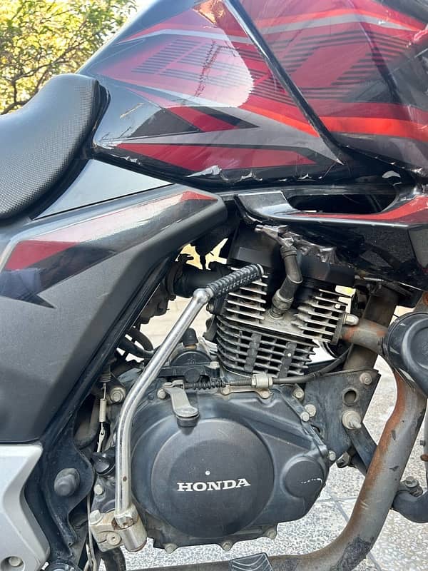 HONDA CB 150F 8