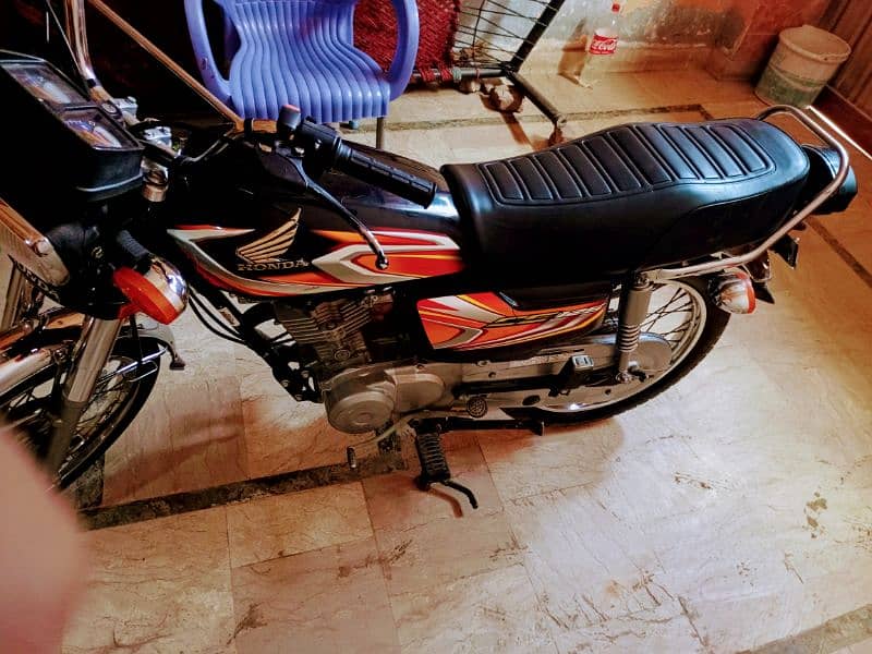 Honda 125 for sale new condition 3