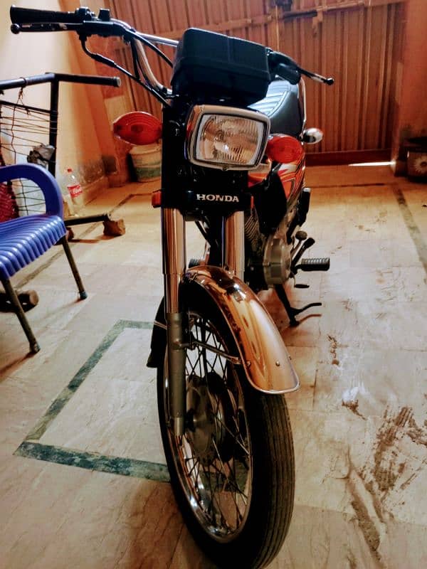 Honda 125 for sale new condition 7