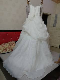 Arabic white gawn for bride