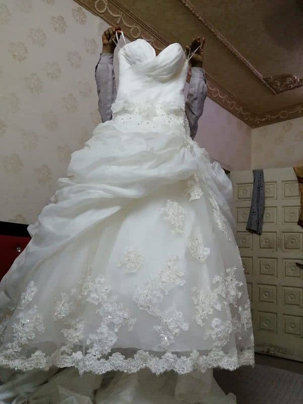 Arabic white gawn for bride 1