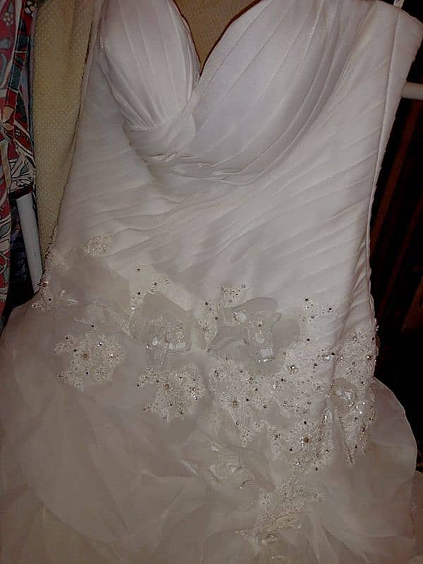 Arabic white gawn for bride 3