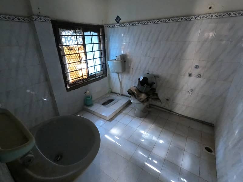 Aesthetic Prime Location House Of 256 Square Yards For sale Is Available 23