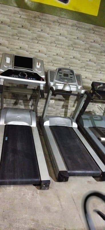 exercise equipment is available in good condition 17