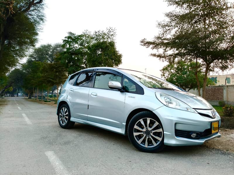 Honda Fit 1.5 Hybrid RS 2012 4