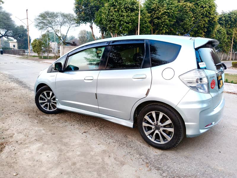 Honda Fit 1.5 Hybrid RS 2012 6