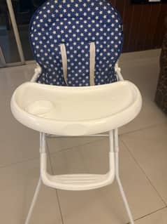 Royal blue tinnies high chair 10/10 condition few months used only