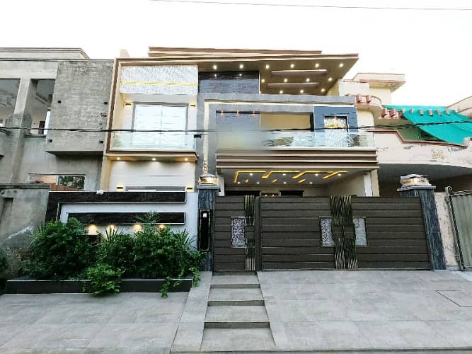 12 Marla House Available In Johar Town Phase 2 - Block H3 For Sale 0