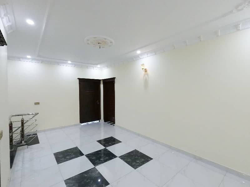 12 Marla House Available In Johar Town Phase 2 - Block H3 For Sale 41