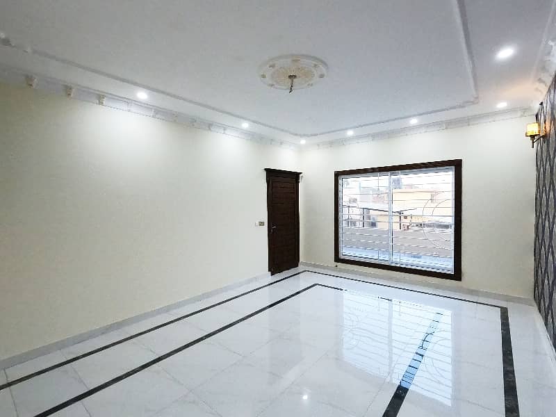 12 Marla House Available In Johar Town Phase 2 - Block H3 For Sale 44