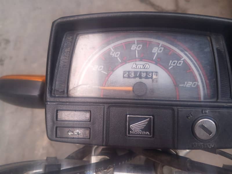 Honda CD 70 2023 2