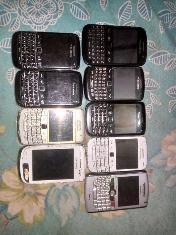 collection of nokia sony Ericsson Samsung and blackberry all ok phones 2