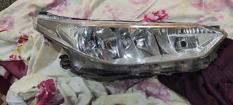 corolla yaris 2020 model head lights orignal 4