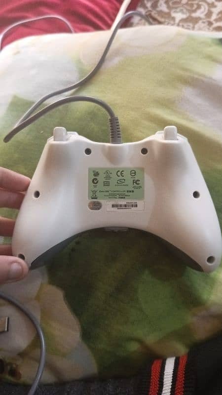 Xbox 360 wired controller 3