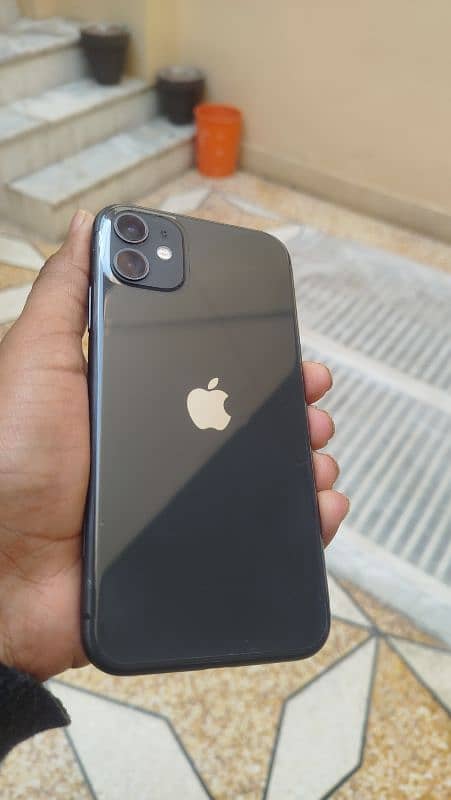 iPhone 11 in best condition 3