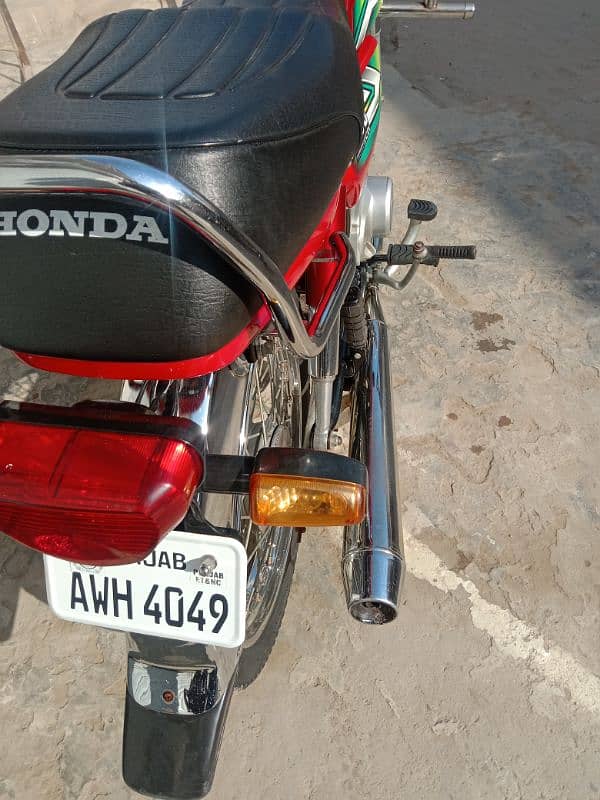 HONDA CD 70 2023 5