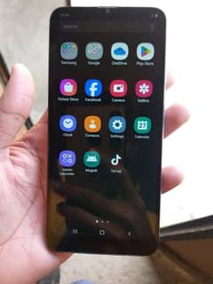 I am sale Samsung Galaxy a30 4/64 03416653881 watsapp urgent sale