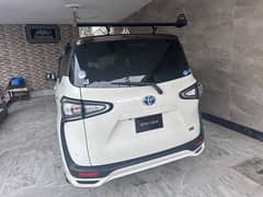 Toyota Sienta 2019