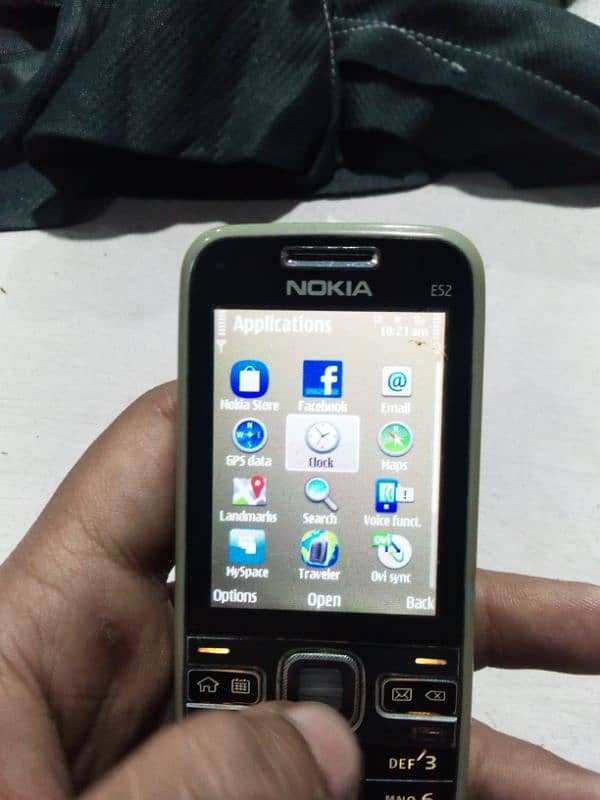 Nokia E52 4