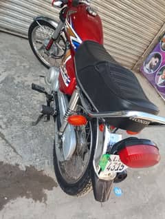 Honda 125 Lahor number