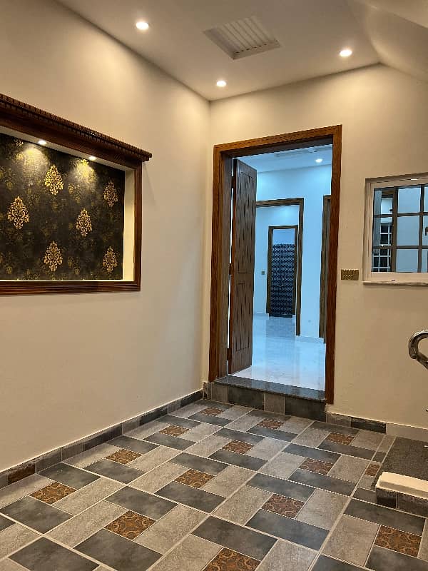 5 Marla House Available In Nashman Iqbal Phase2 20