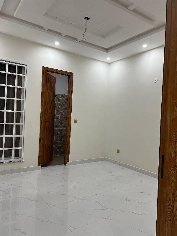 5 Marla House Available In Nashman Iqbal Phase2 25